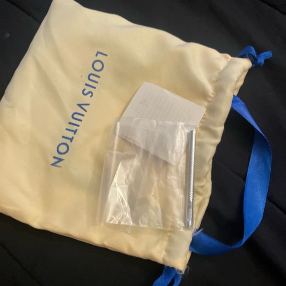 Louis Vuitton Belt - Picture 4 of 6